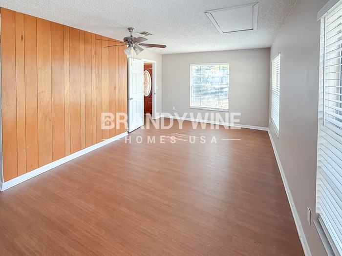 215 Shore Road - Photo 7 of 27