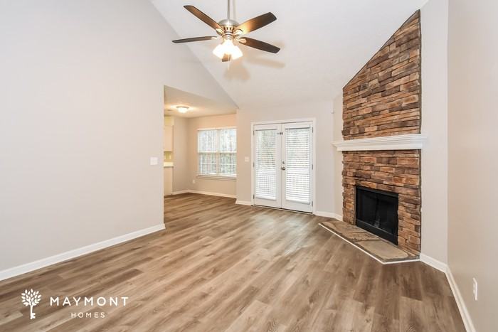 329 Hillcrest Ln - Photo 7 of 13