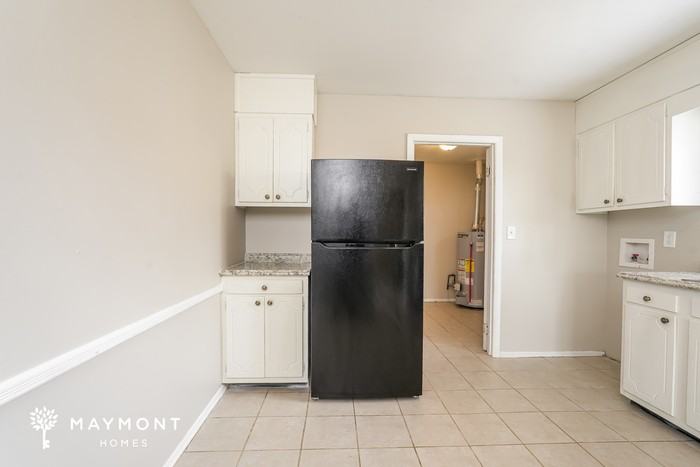 517 Lama St - Photo 6 of 12