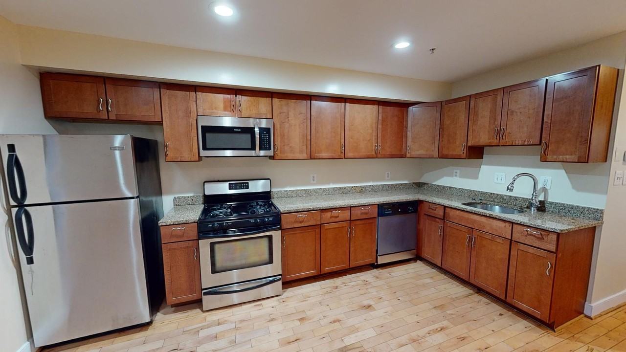 310 Atlantic St Se #103B - Photo 2 of 12