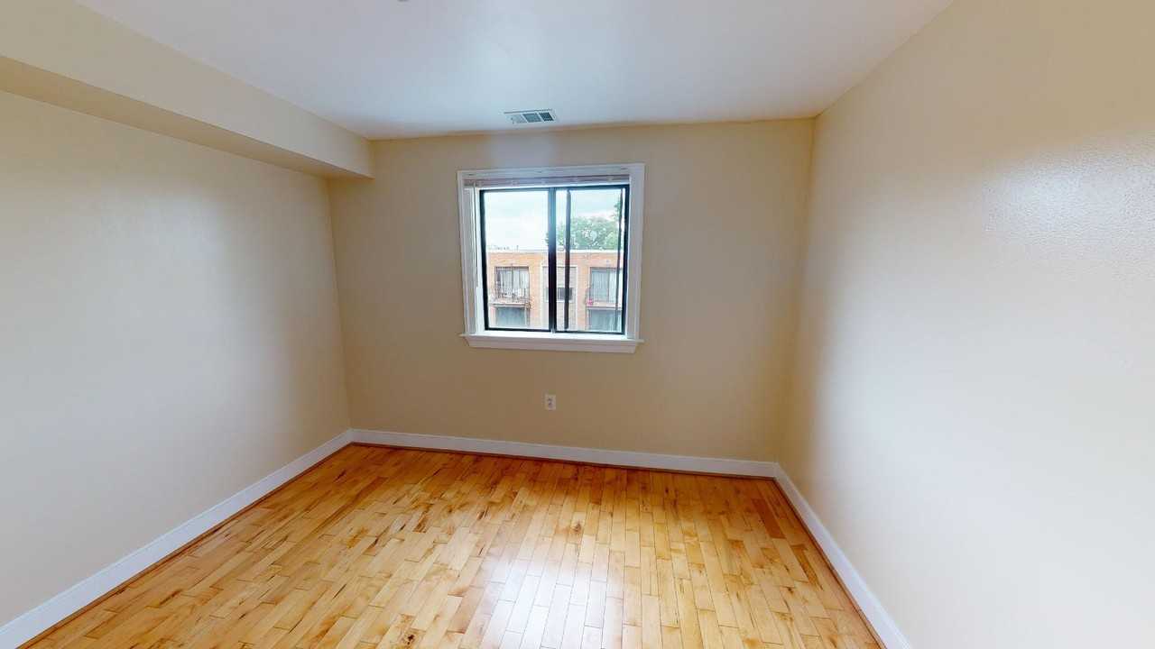 310 Atlantic St Se #103B - Photo 4 of 12