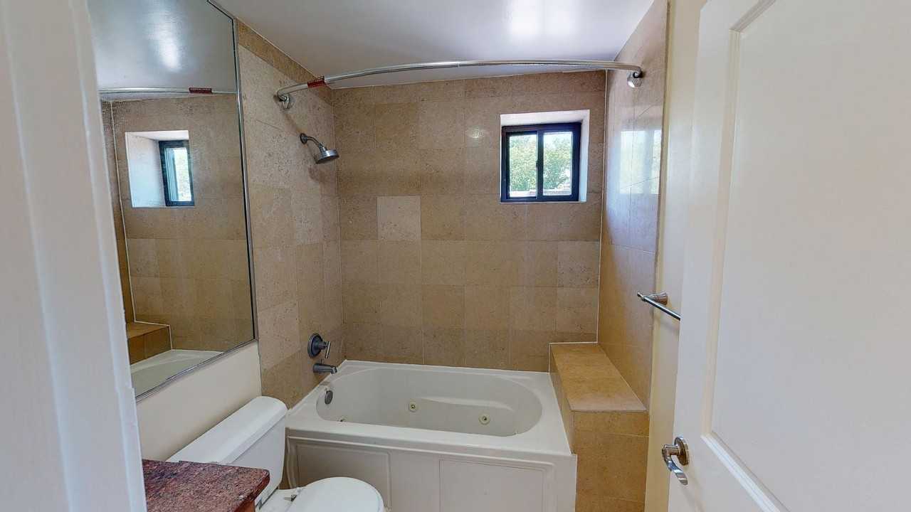 306 Atlantic St Se #7 - Photo 5 of 10