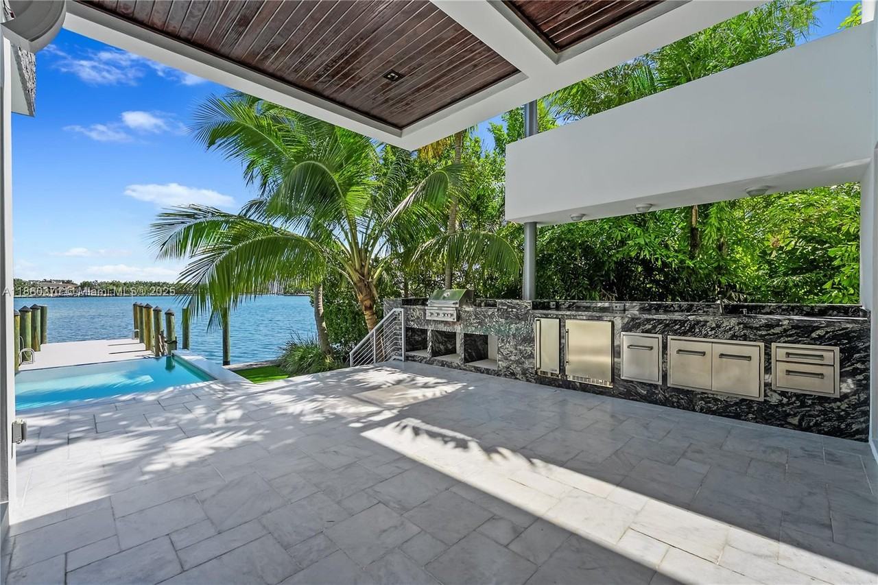 1311 Stillwater Dr #NA - Photo 3 of 14