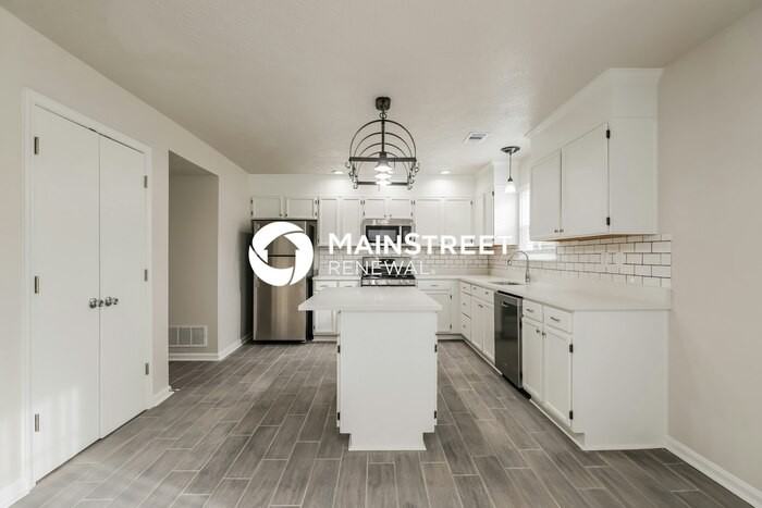 10102 Spring Gate Drive - Photo 7 of 19