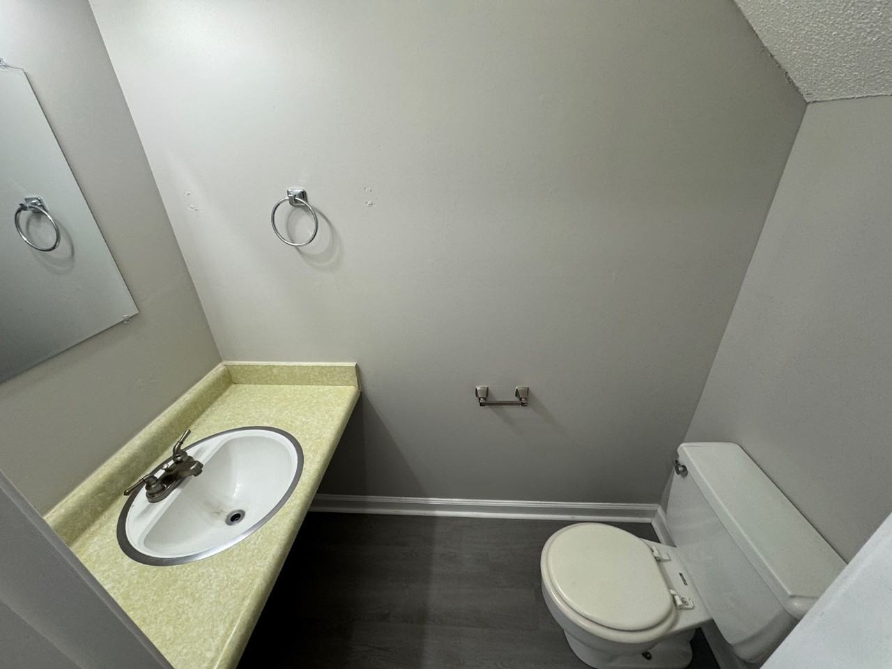 802-806  British Woods Dr - Photo 6 of 10