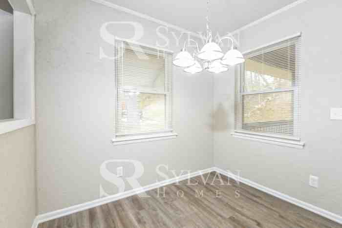 2832 Creek Ln Ne - Photo 5 of 15