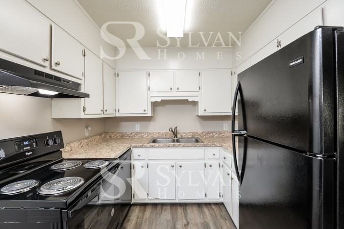 2832 Creek Ln Ne - Photo 6 of 15