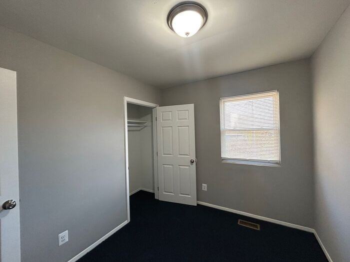 2500 Ridgely Street - Photo 6 of 11