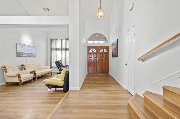 1519 Walnut Ave - Photo 4 of 45