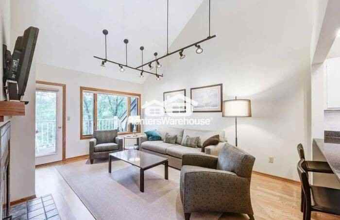 2866 Kenwood Isles Drive - Photo 7 of 18