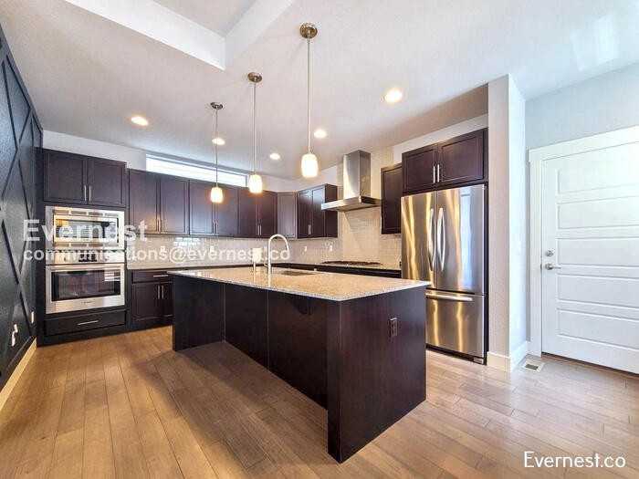 5470 Trenton St - Photo 7 of 29