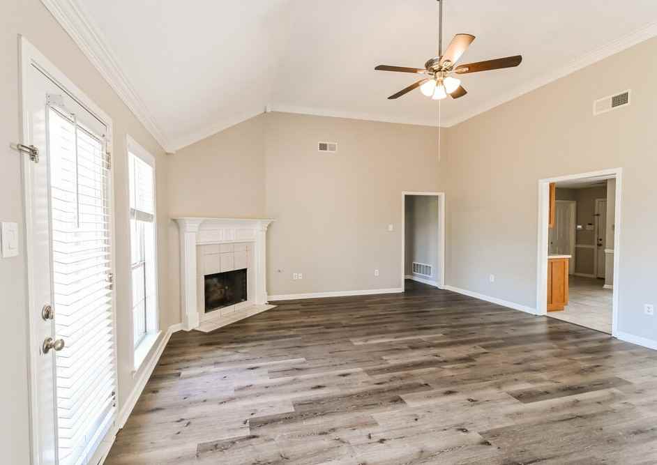 9922 Lacee Ln - Photo 4 of 16