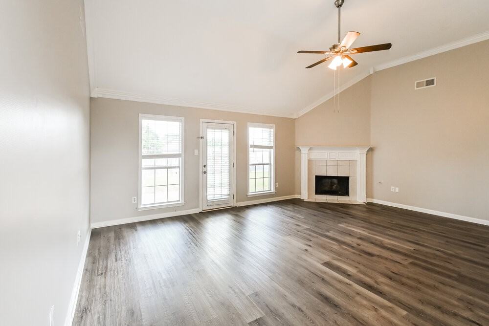 9922 Lacee Ln - Photo 5 of 16