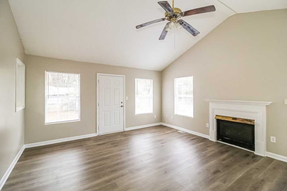 20 Freeman Dr - Photo 5 of 16