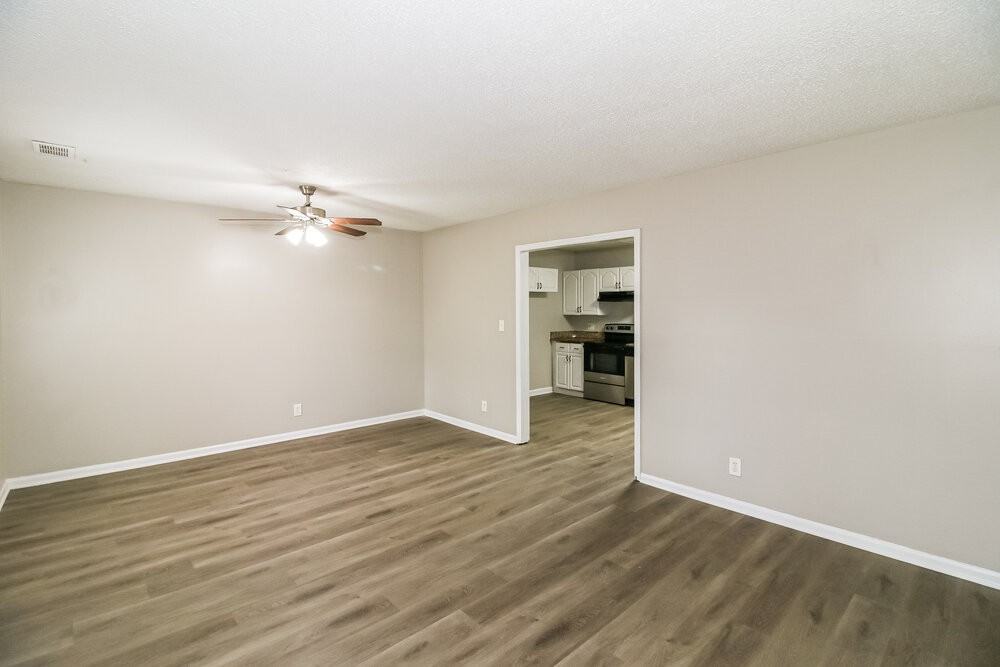 20 Freeman Dr - Photo 7 of 16