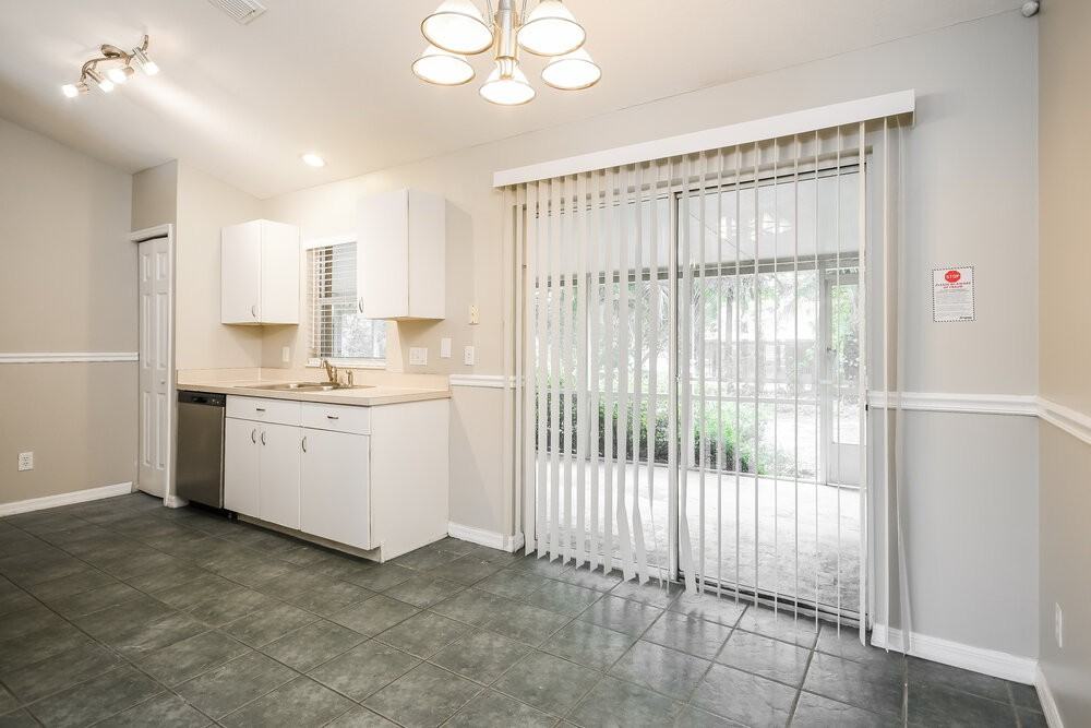 10525 Reagans Run Dr - Photo 6 of 16