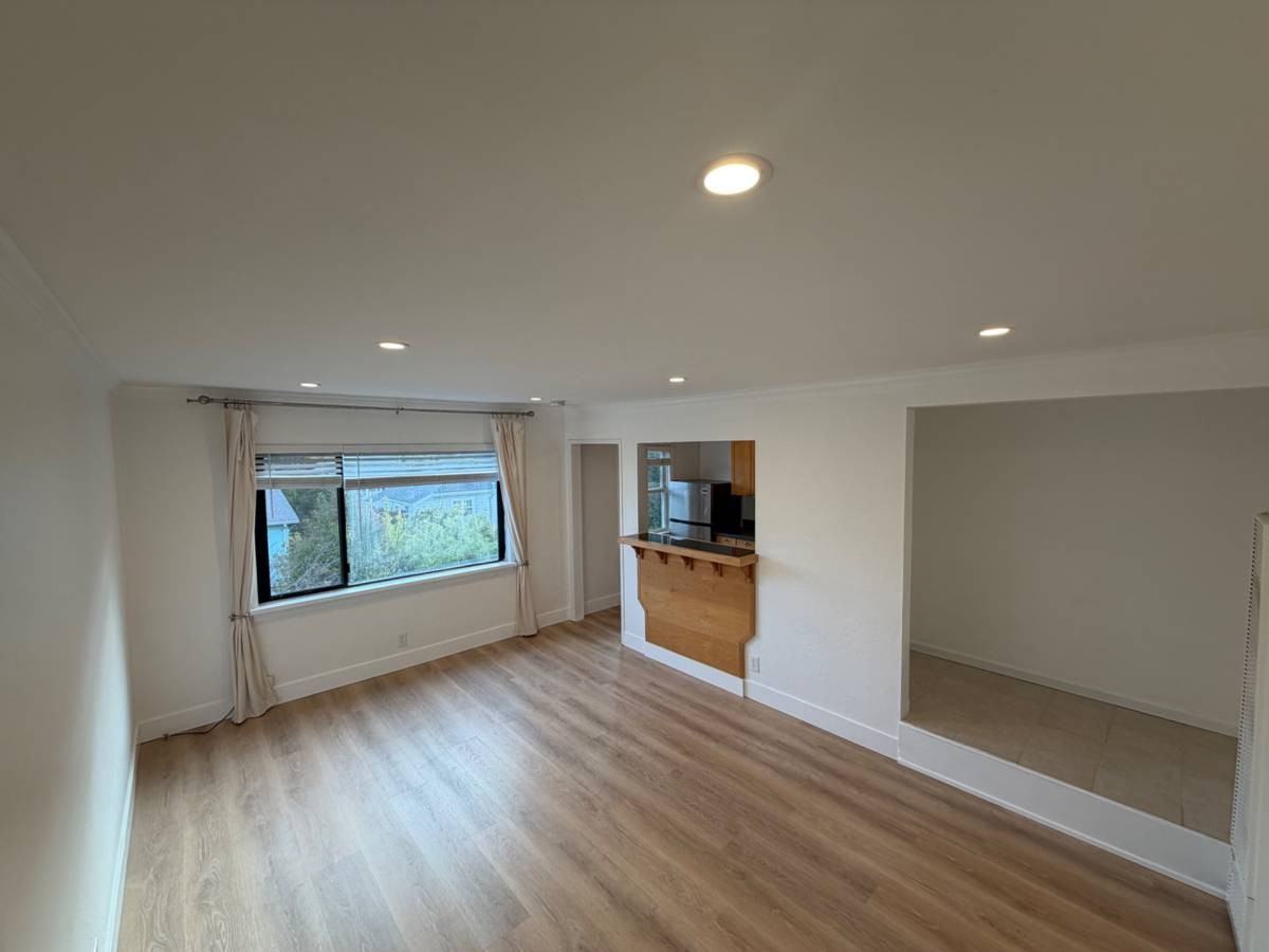 1565 4th St #11 - Photo 4 of 24