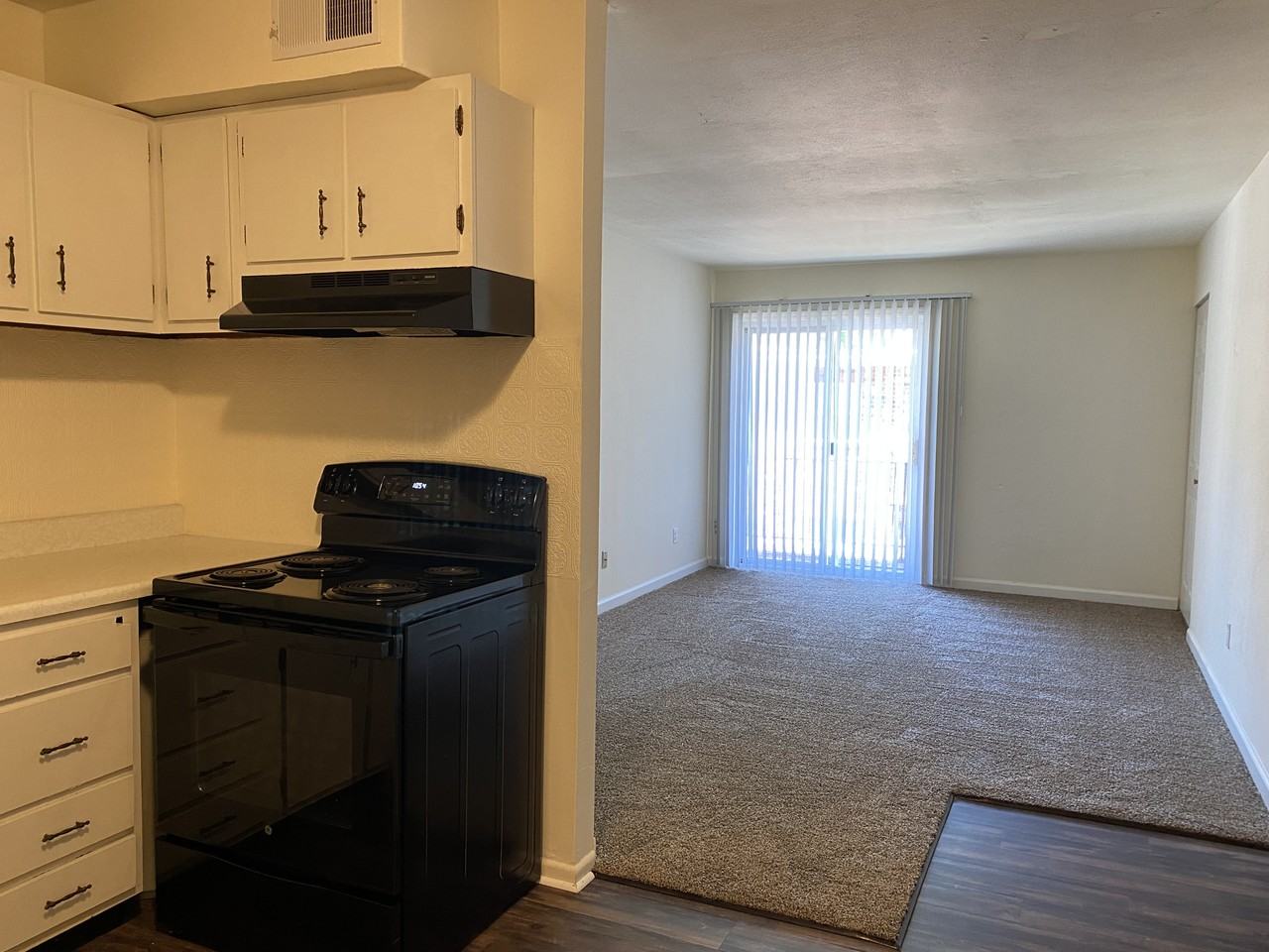 1523 West Pacific Street #C - Photo 2 of 2