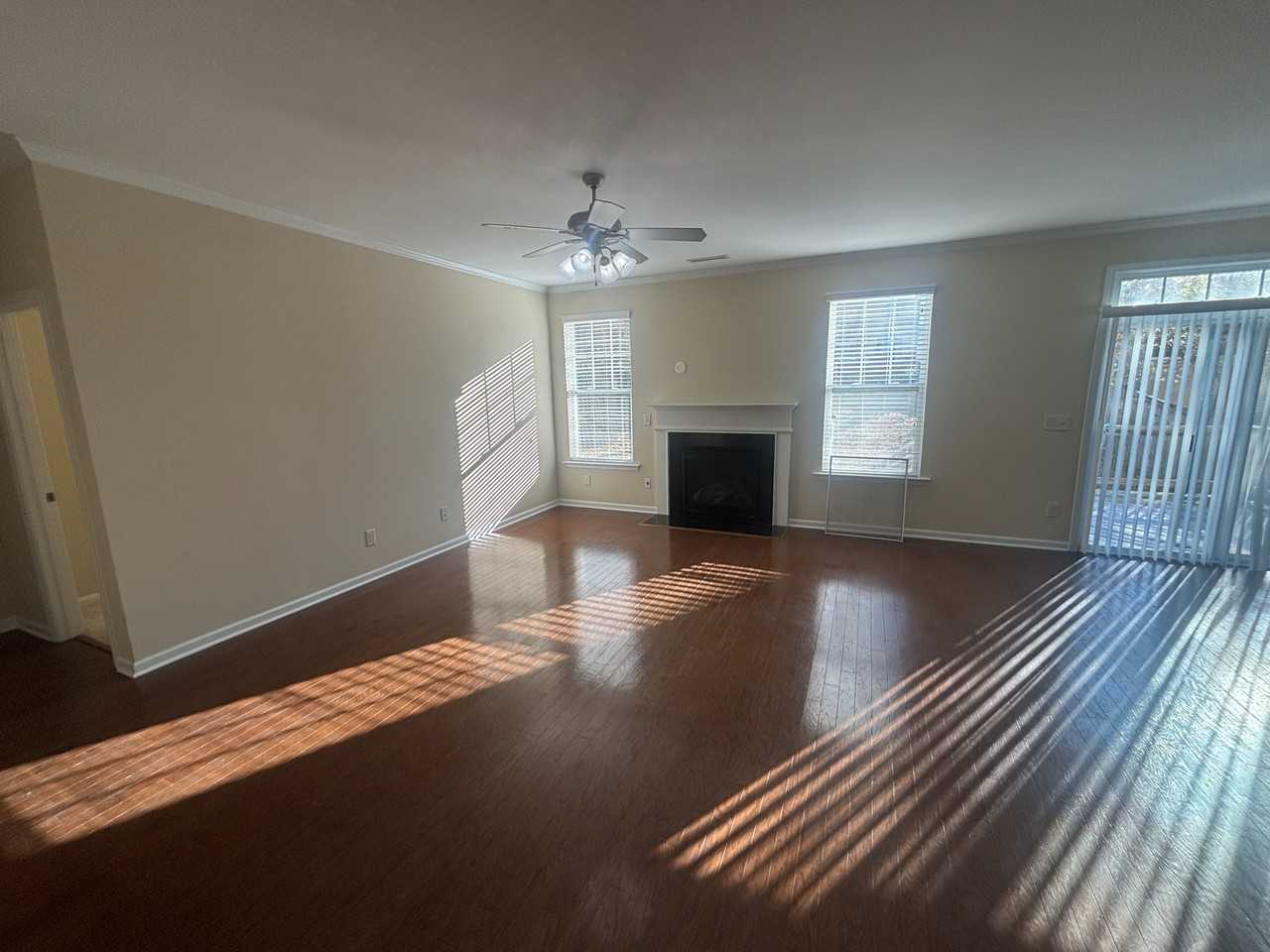 4248 Brintons Cottage St - Photo 3 of 23