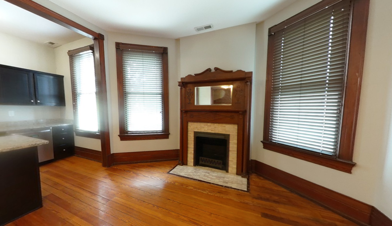 Lauffer - Photo 4 of 50