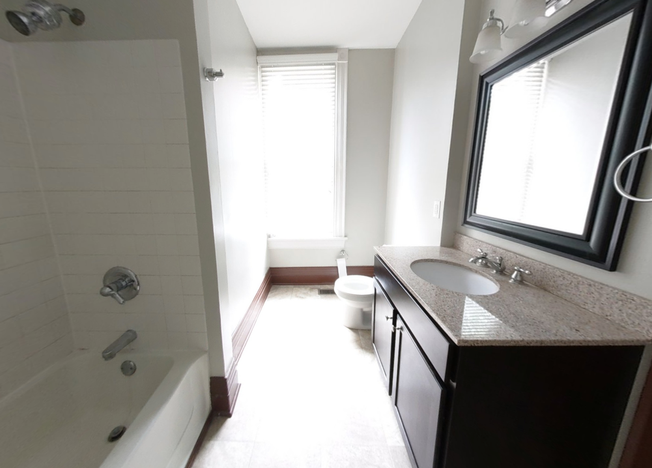 Lauffer - Photo 6 of 50