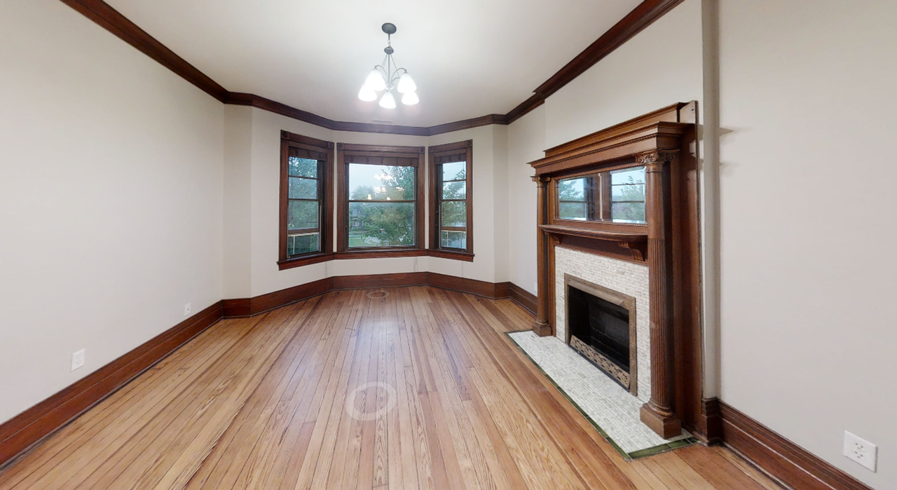 Lauffer - Photo 7 of 50