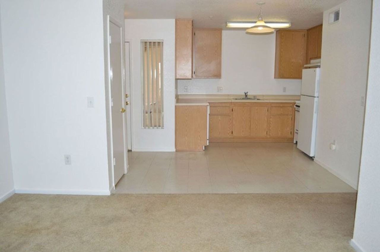 Comfrey Senior - Photo 2 of 5