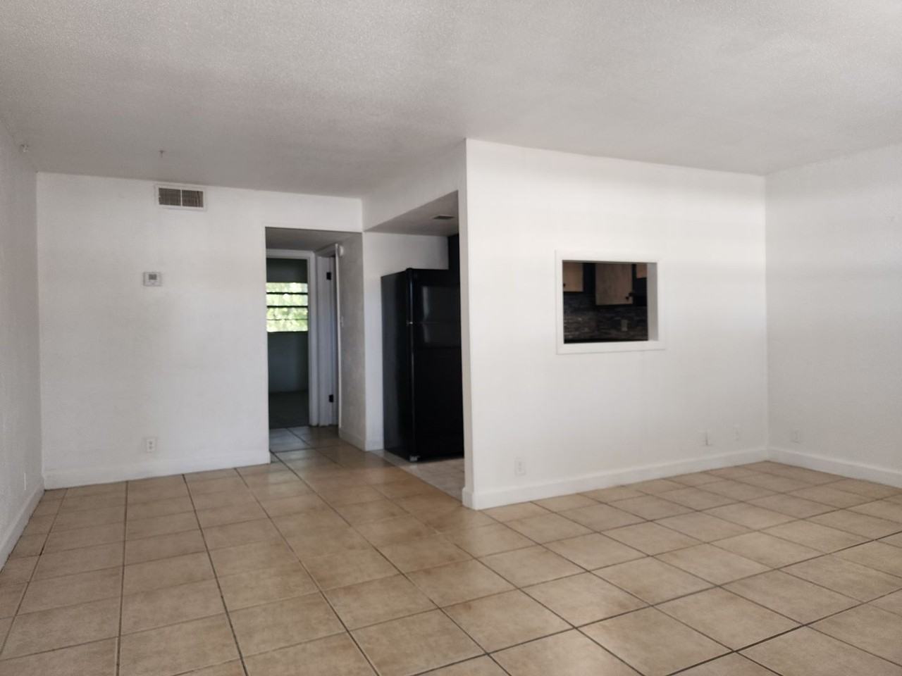 1140 South Ridgewood Avenue - Photo 2 of 6