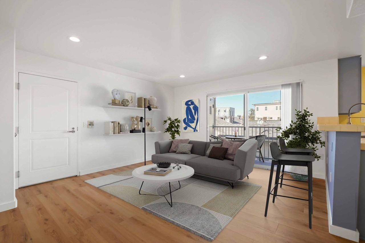 6534 Balboa Boulevard #C - Photo 3 of 27