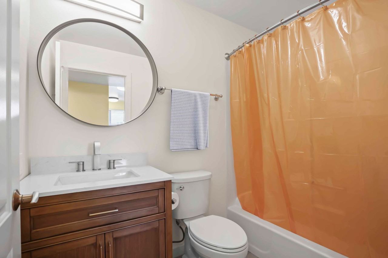 6534 Balboa Boulevard #C - Photo 5 of 27