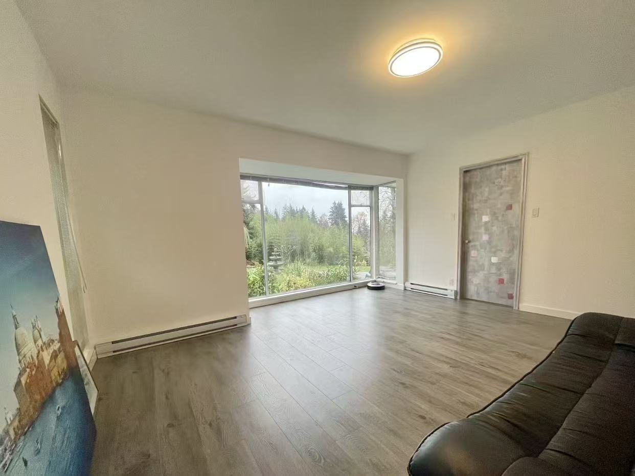 3770 Carson Crt - Photo 6 of 31