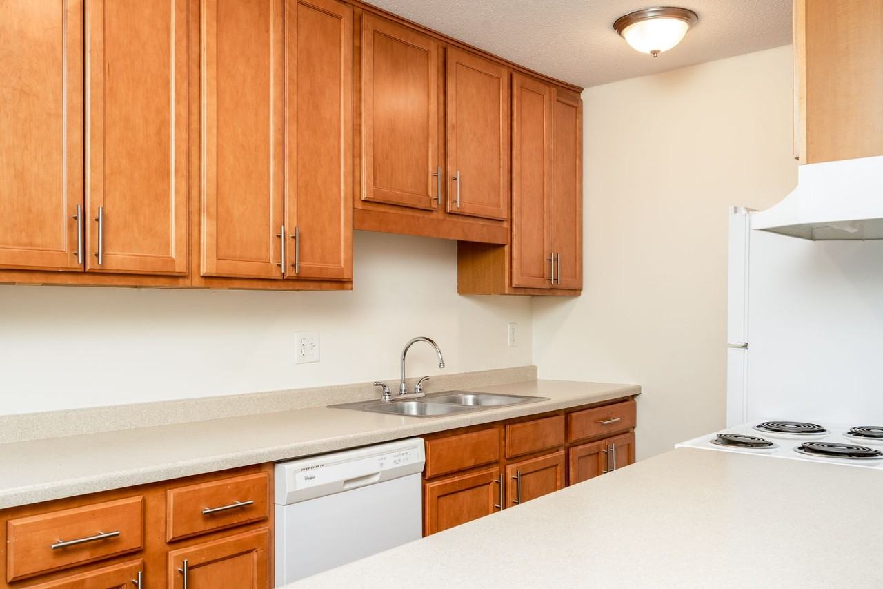 2600 Bryant Ave S - Photo 4 of 28