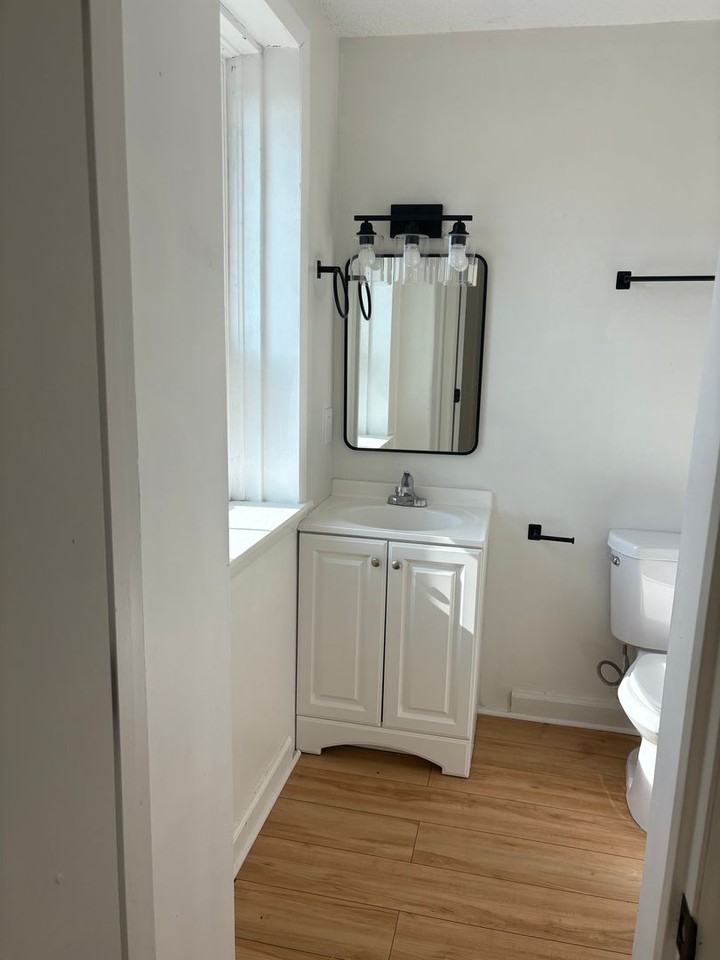 Roosevelt School Apartments - Photo 4 of 9