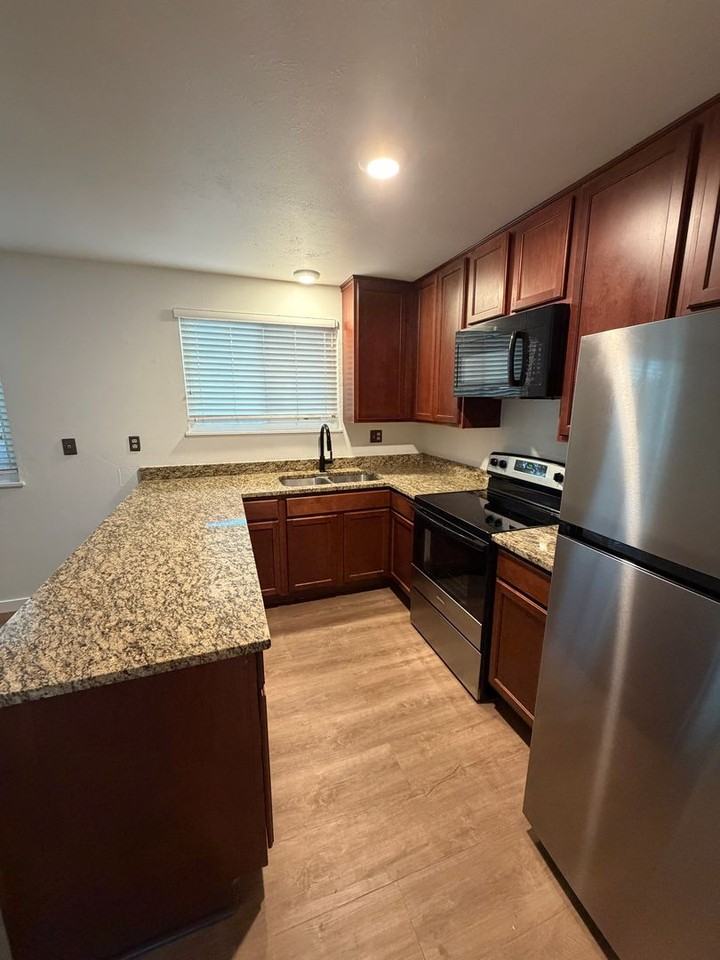 3159 S Mobile Way - Photo 2 of 22