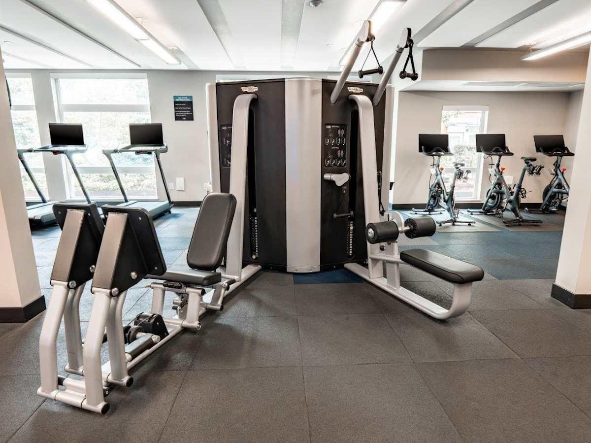 1036 7th Ave Nw - Photo 5 of 30