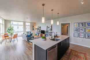 1036 7th Ave Nw - Photo 1 of 1