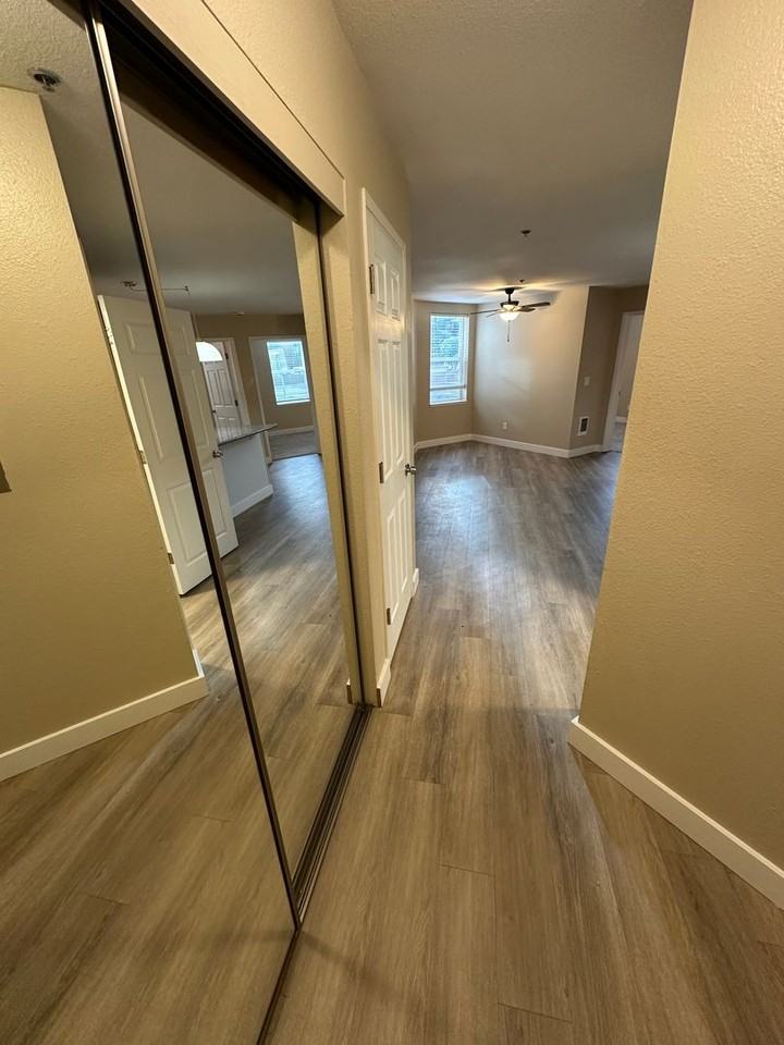 121 Nw 21st St #9 - Photo 3 of 13