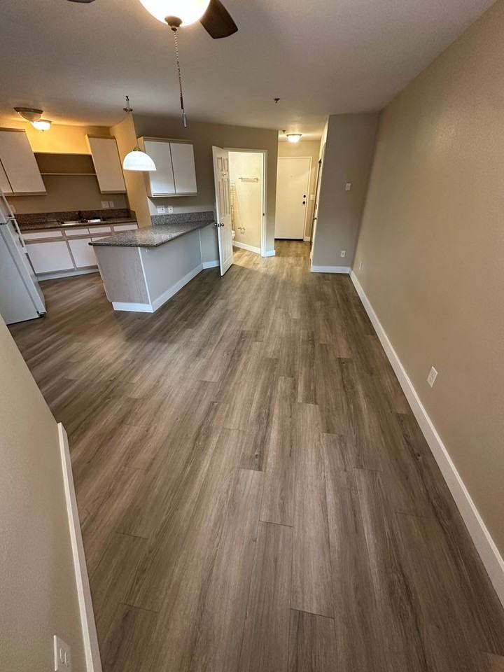 121 Nw 21st St #9 - Photo 5 of 13