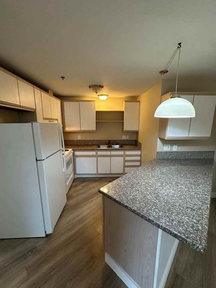 121 Nw 21st St #9 - Photo 7 of 13