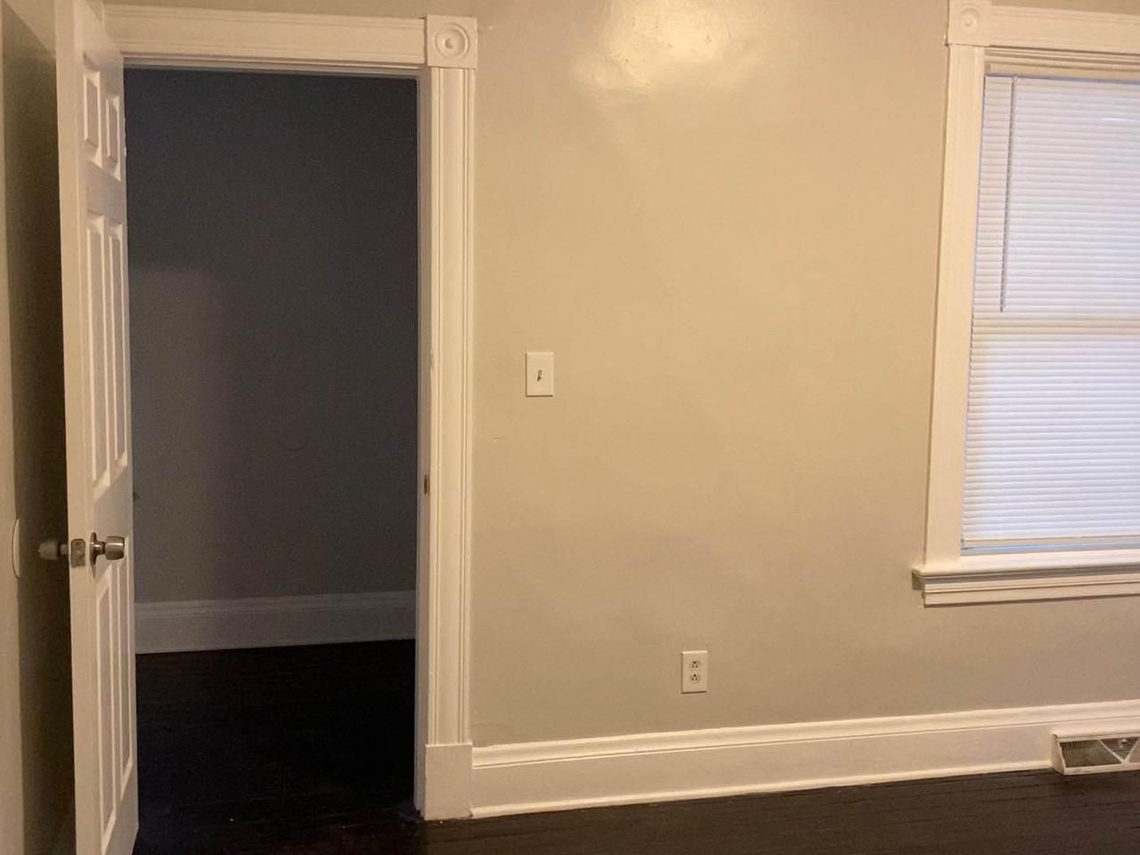 6015 Desmond St - Photo 5 of 41