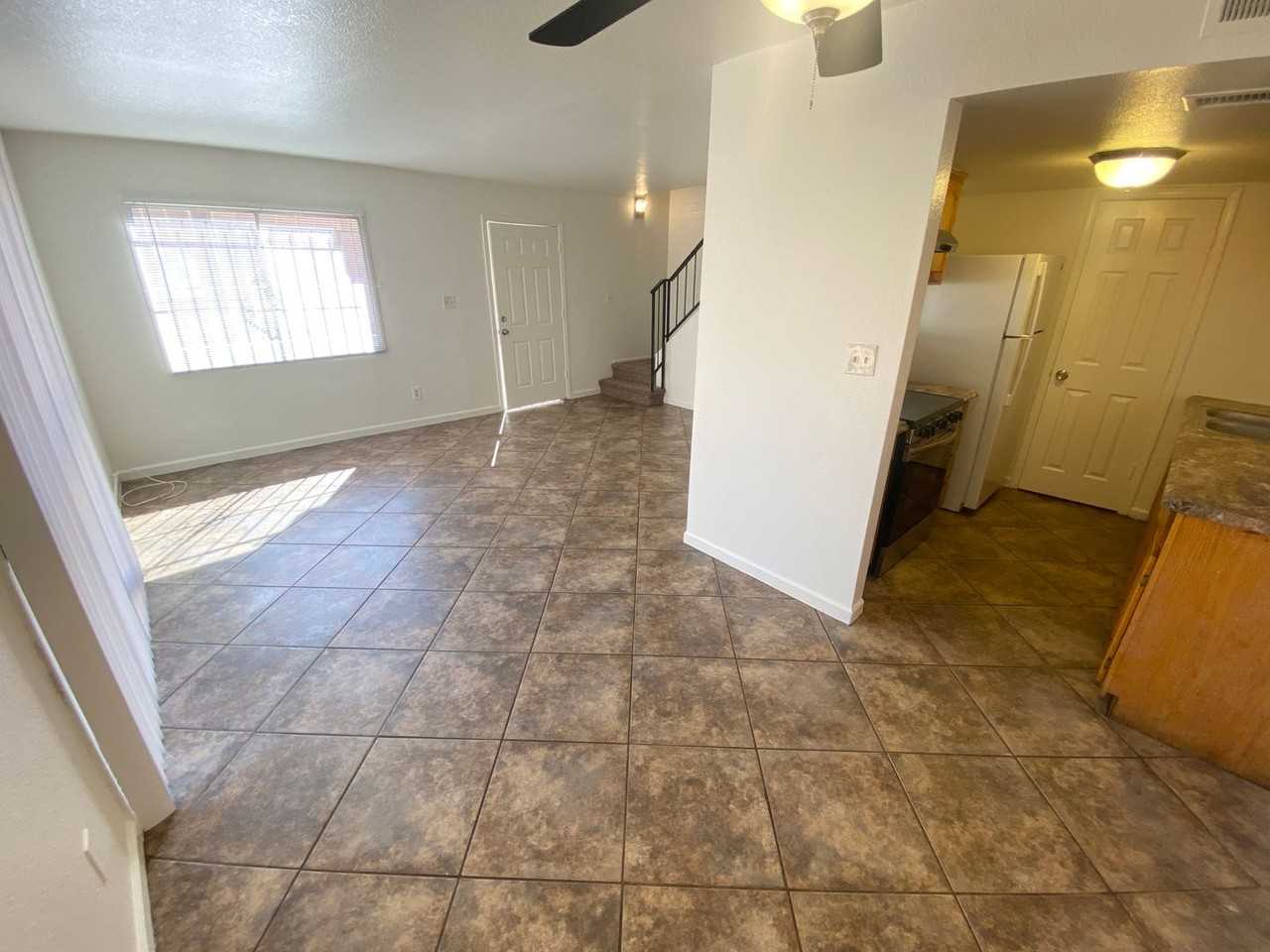 4510 E Wood St - Photo 5 of 18