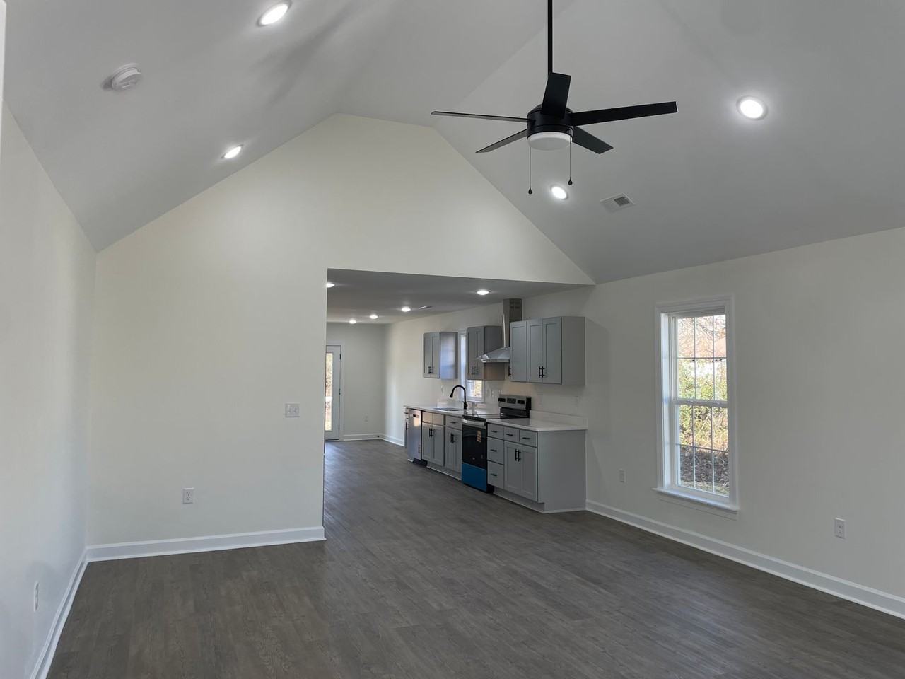 506 Dillon Street - Photo 3 of 19