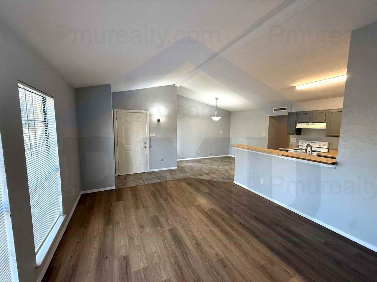 7205 Pineberry Rd - Photo 3 of 8