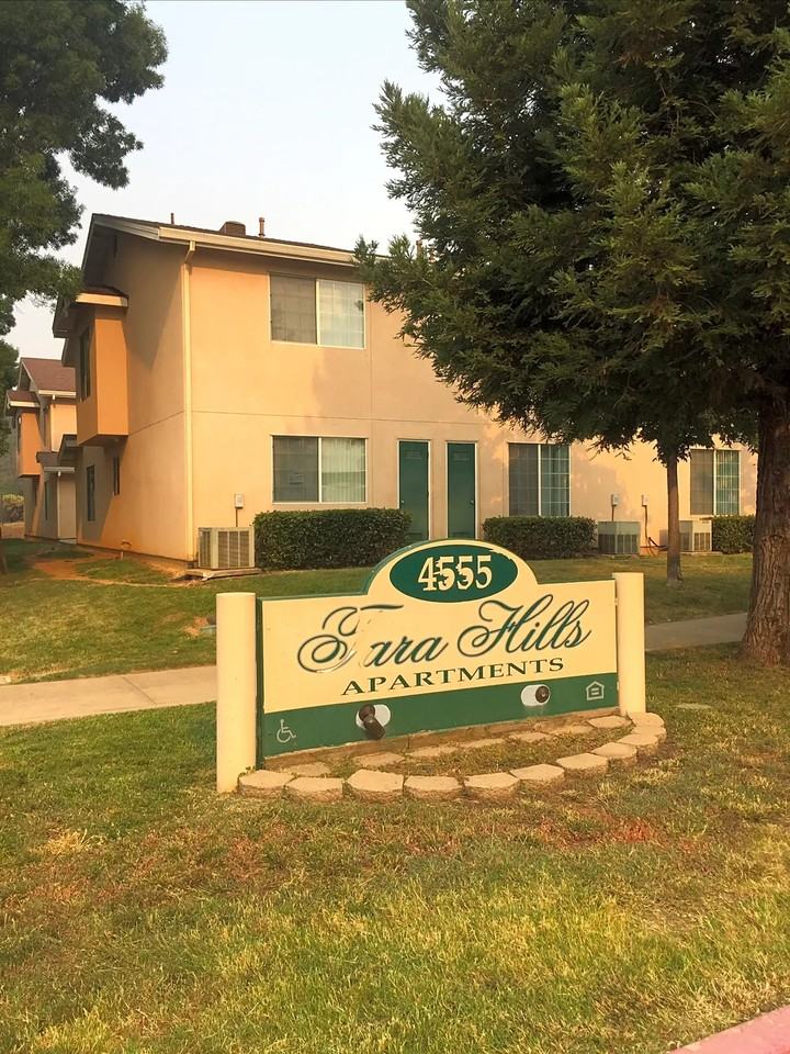 Tara Hills Garden - Photo 3 of 7