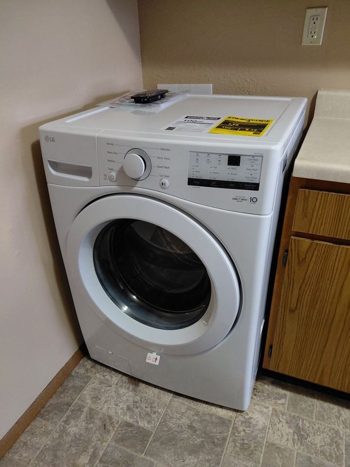 East Terrace Apts - Photo 6 of 34