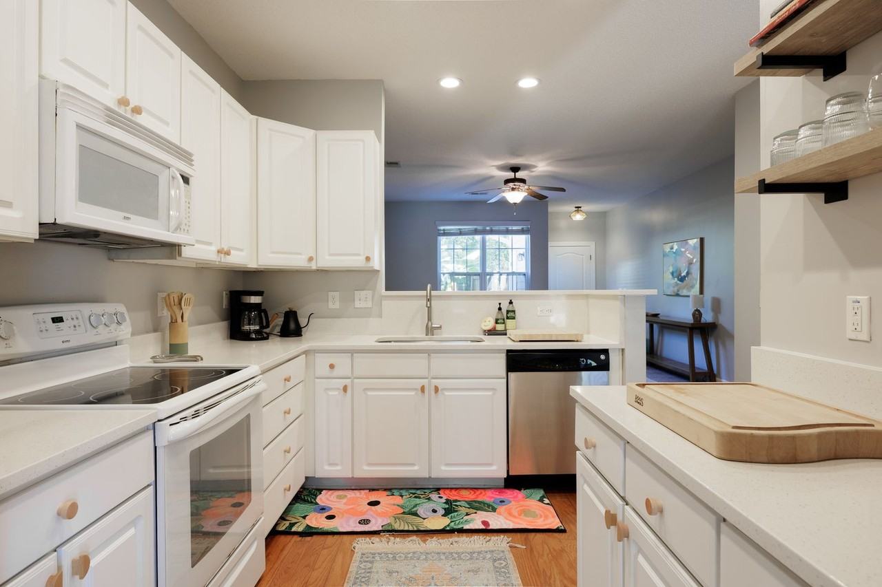 3044 Sugarberry Lane - Photo 7 of 33