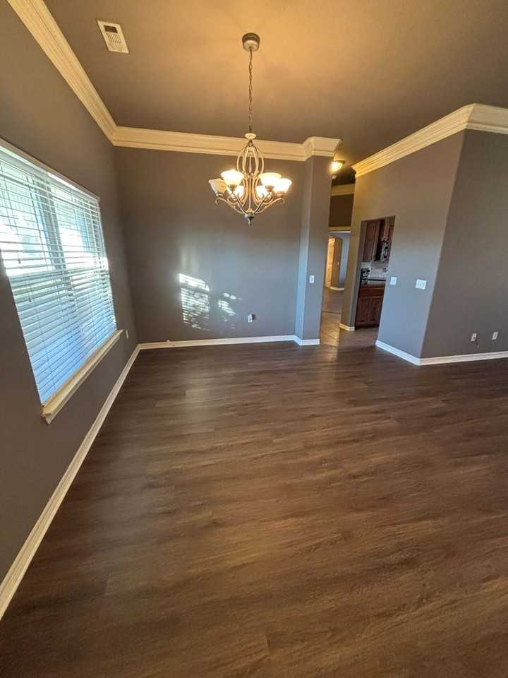 378 Milas St - Photo 3 of 17