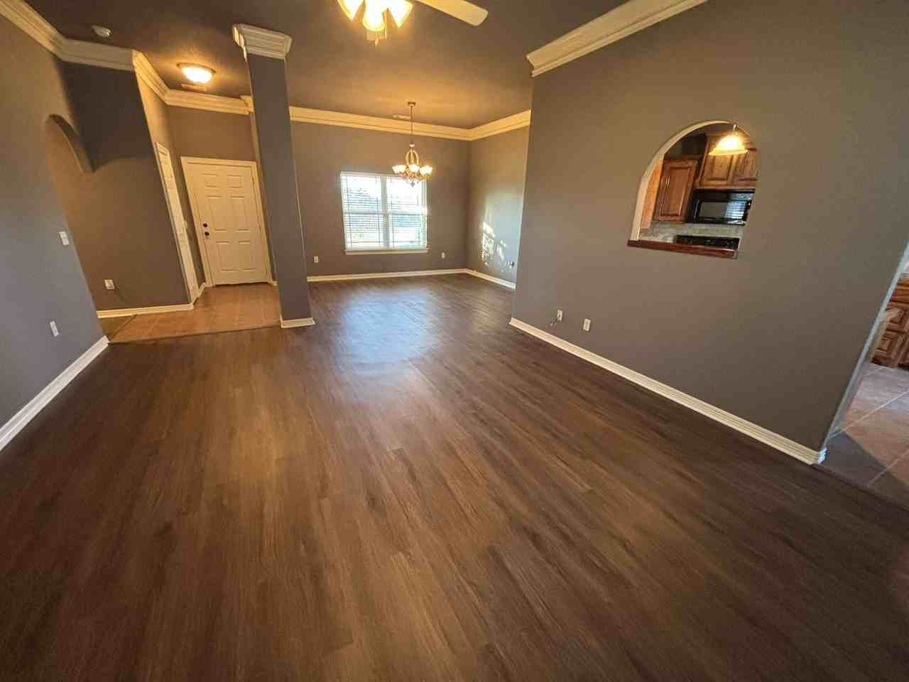 378 Milas St - Photo 5 of 17