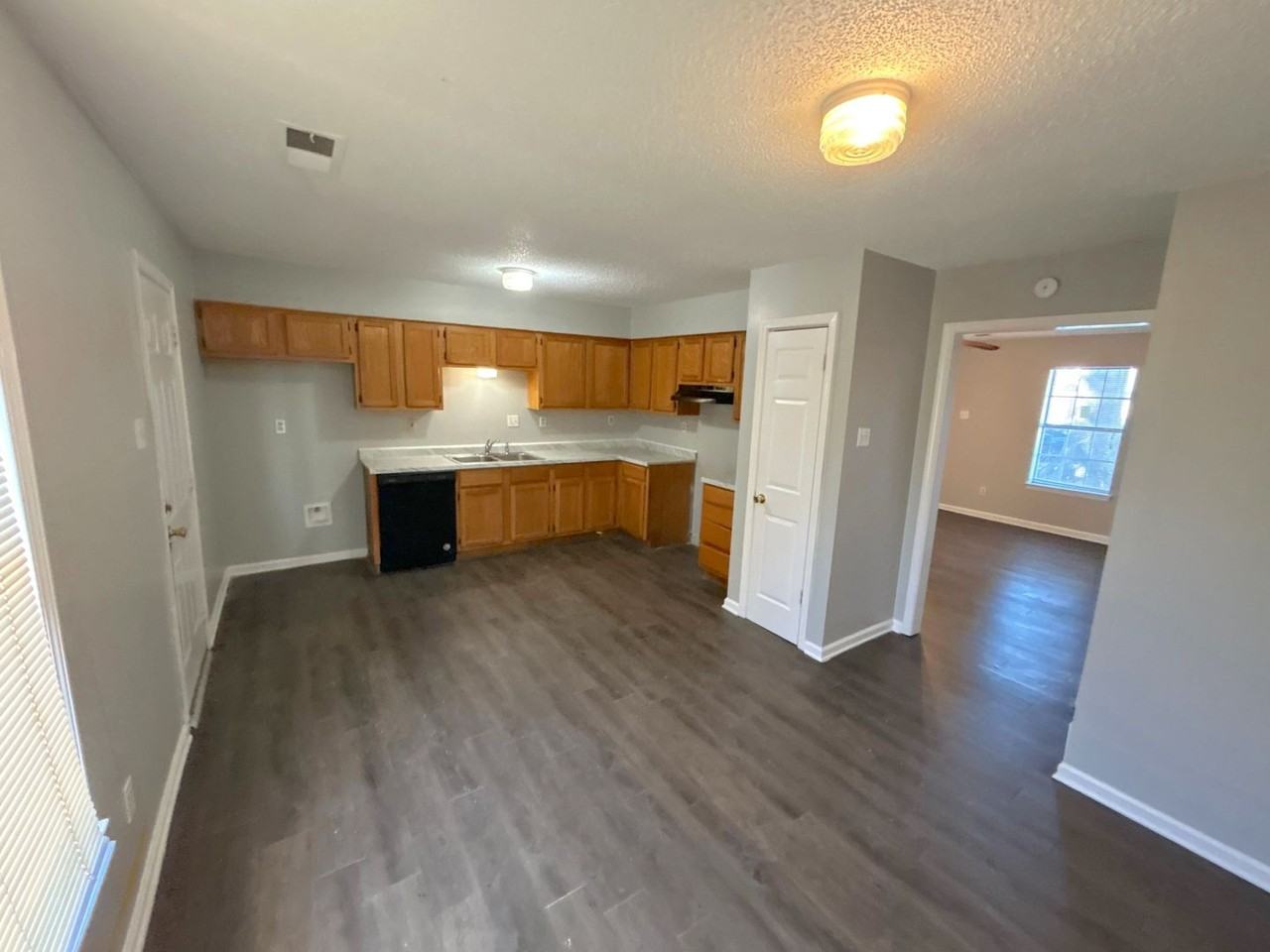 286 Baltic St - Photo 2 of 11