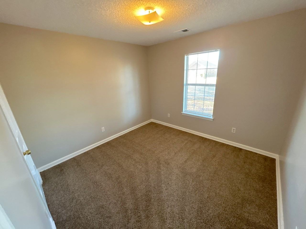 286 Baltic St - Photo 4 of 11